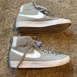 Size 9 grey and white Nike blazers like new condition
